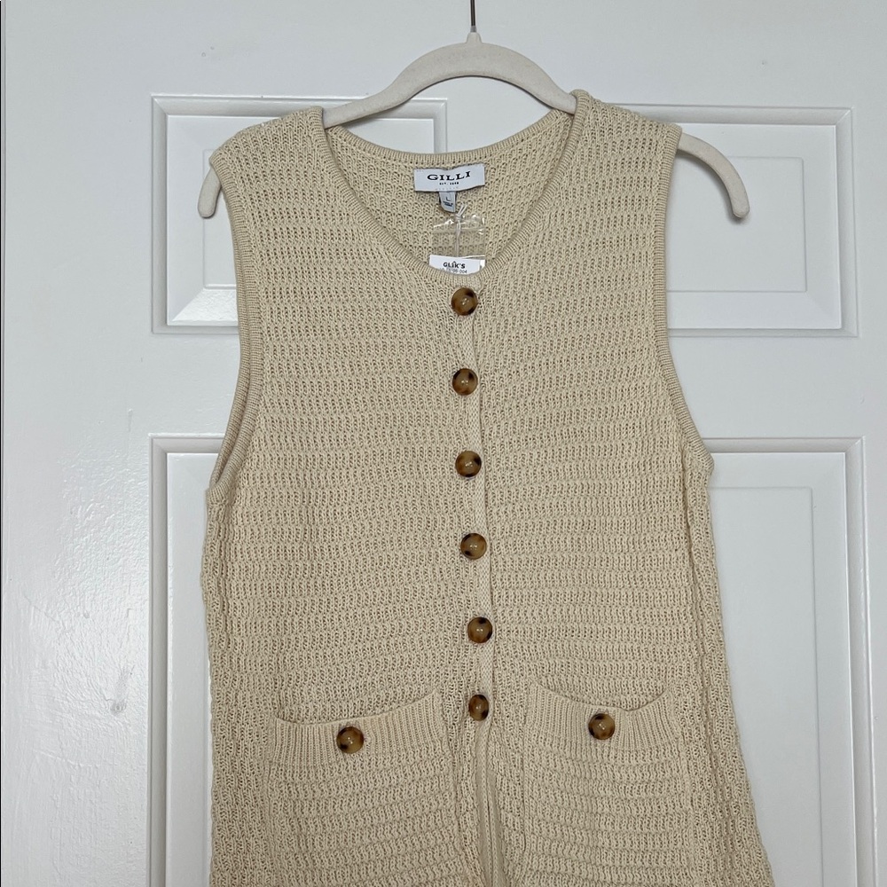 Gilli Women's Cream Button-Up Sweater Vest